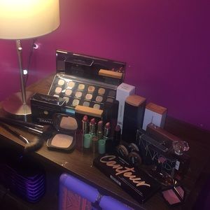 High-End Makeup Bundle!!
